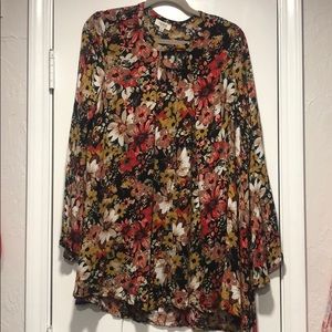 Umgee Floral Fall Top